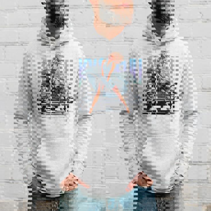 強風ピンナップガールとオールドアメ車のバックプリント パーカー 彼への贈り物