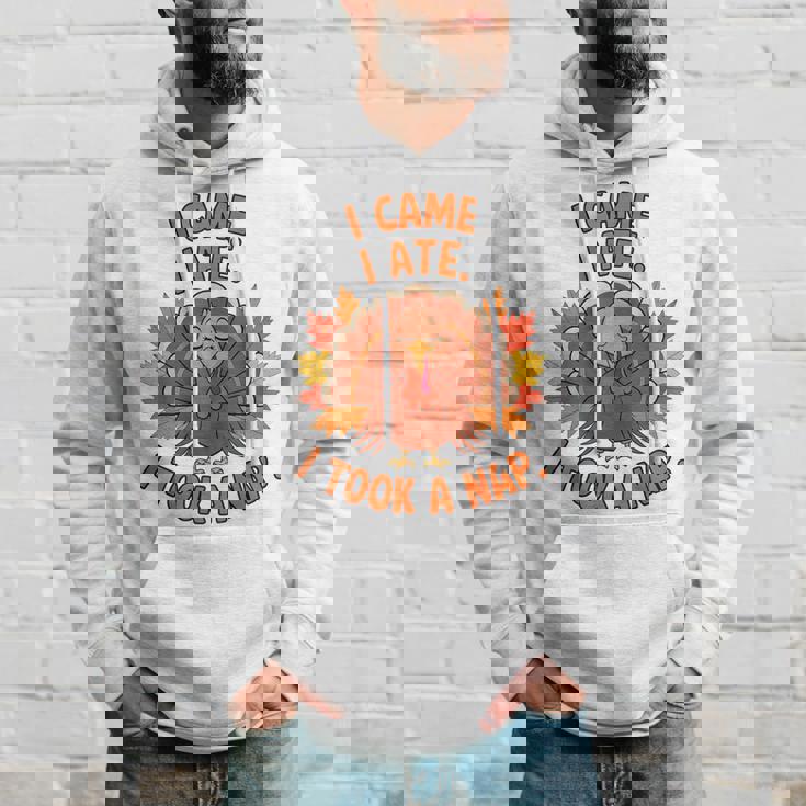 来た、食べた、昼寝した 感謝祭 家族のユーモア パーカー 彼への贈り物