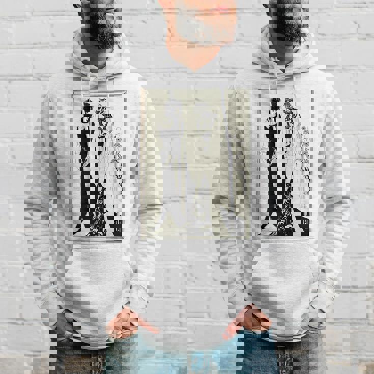 母とサロメ、オーブリー・ビアズリーによるヘロディアス1894 長袖tシャツ パーカー 彼への贈り物