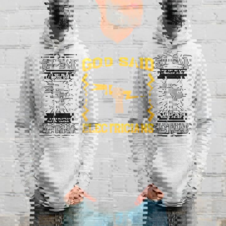 神は「光あれ」と言われてから、電気技師を創られた パーカー 彼への贈り物