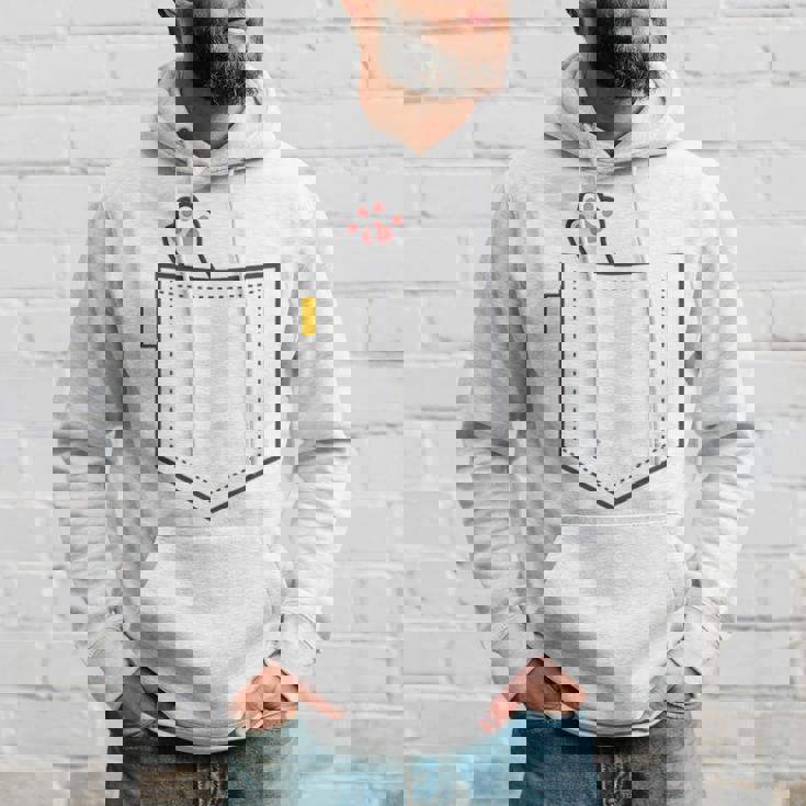 隠れネコ ねこ 猫 隠す 猫好き 猫の足 猫足 肉球 白猫 ワンポイント ポケット デザイン かわいい おもしろ パーカー 彼への贈り物