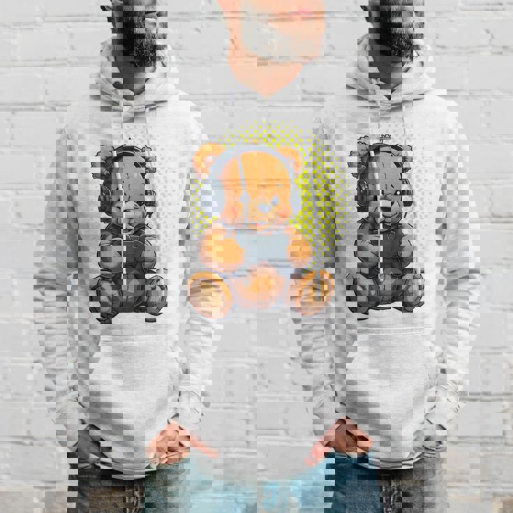 面白いゲームテディホールディングビデオゲームコントローラー。 長袖tシャツ パーカー 彼への贈り物