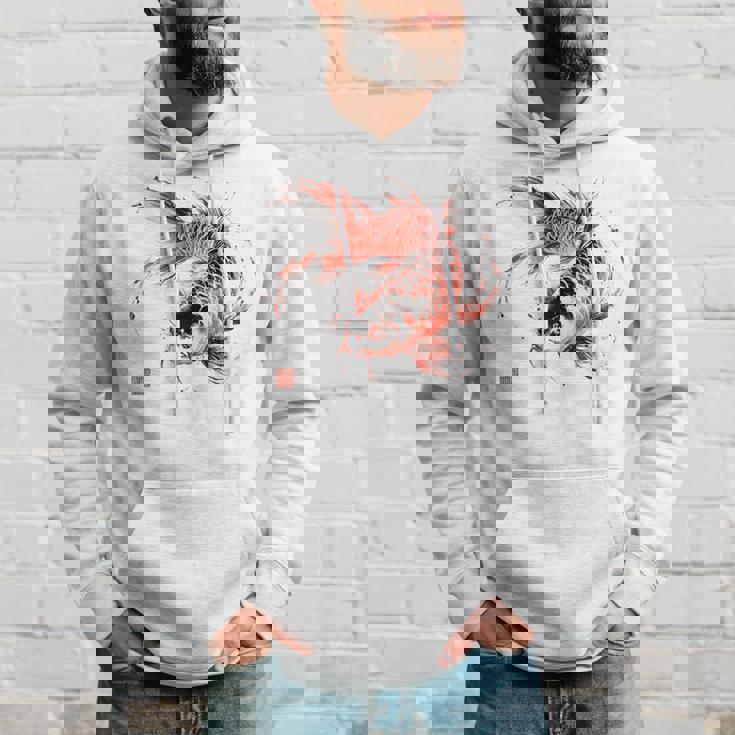 鯉 赤黒 アクアリウム ニシキゴイ 観賞魚 イラスト バックプリント パーカー 彼への贈り物