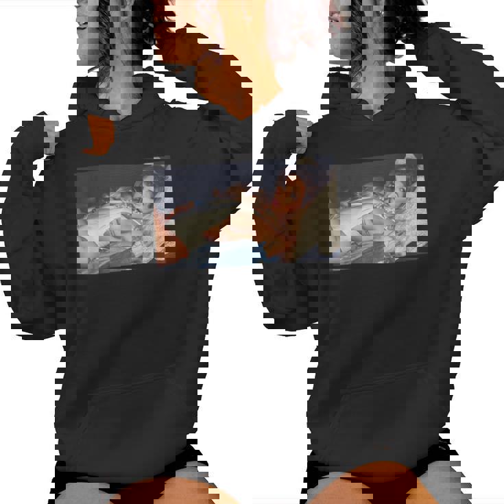 Girl On It 「ソファの上のセクシーなビキニモデル」 レディースパーカー