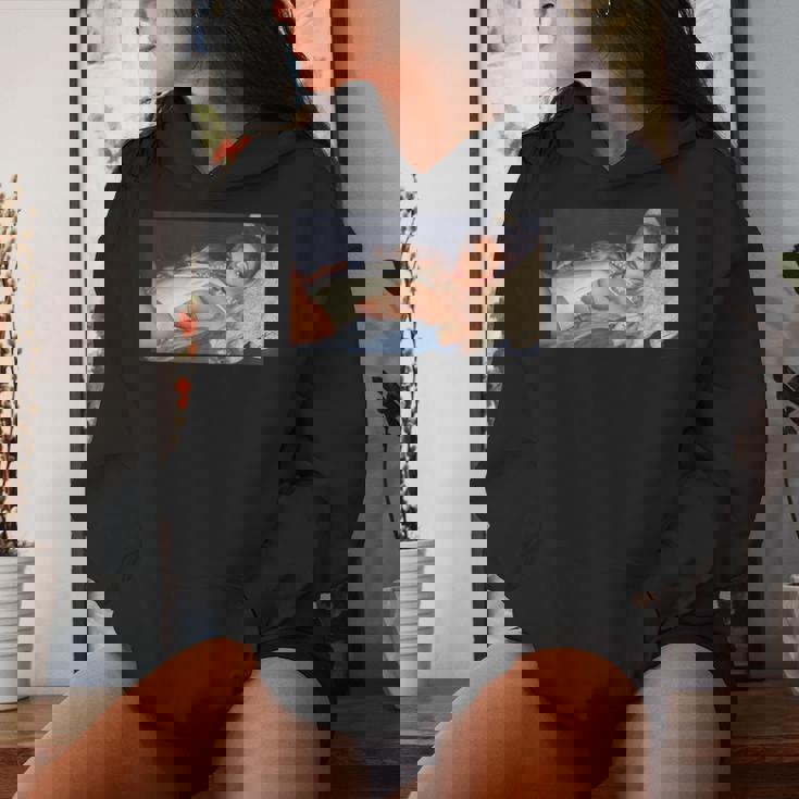 Girl On It 「ソファの上のセクシーなビキニモデル」 レディースパーカー 彼女への贈り物