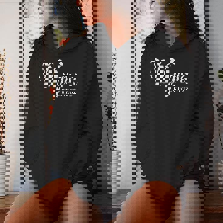 Mama Heart Est2022 Cute Pregnancy New Moms & Mothers-To-Be Women Hoodie Gifts for Her