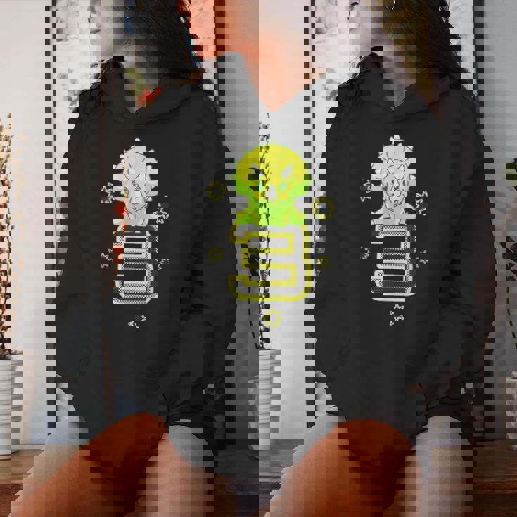 キッズ 3歳 赤ちゃん トリケラトプス 誕生日 恐竜 男の子 女の子 レディースパーカー 彼女への贈り物