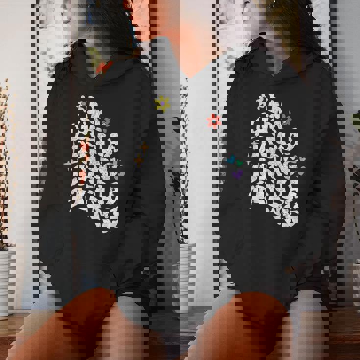 レトロ Groovy Im Lucila Doing Lucila Things 面白い母 レディースパーカー 彼女への贈り物