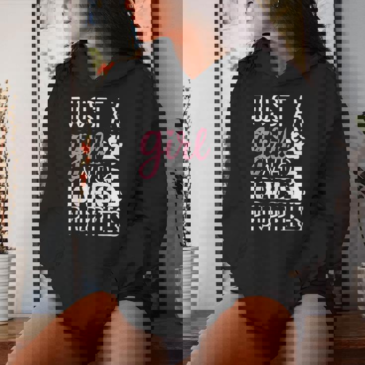 子犬 女の子 犬好き キュート ピンク 足跡プリント デザイン レディースパーカー 彼女への贈り物