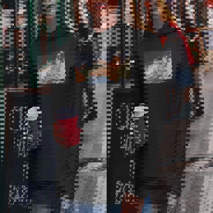 Girl On It 「ソファの上のセクシーなビキニモデル」 レディースパーカー 面白い贈り物