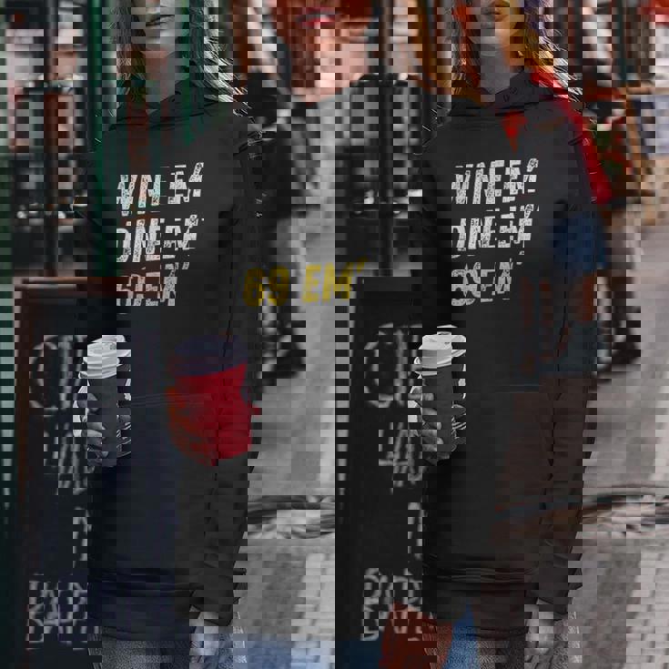 Wine Em Dine Em 69 Em 面白い セックス ジョーク 汚いユーモア レディースパーカー 面白い贈り物