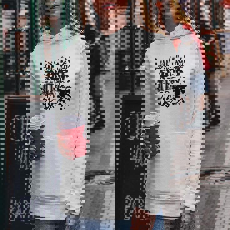 Livin' Thatoccer Mom Life ファニースポーツ 母の日 長袖tシャツ レディースパーカー 面白い贈り物