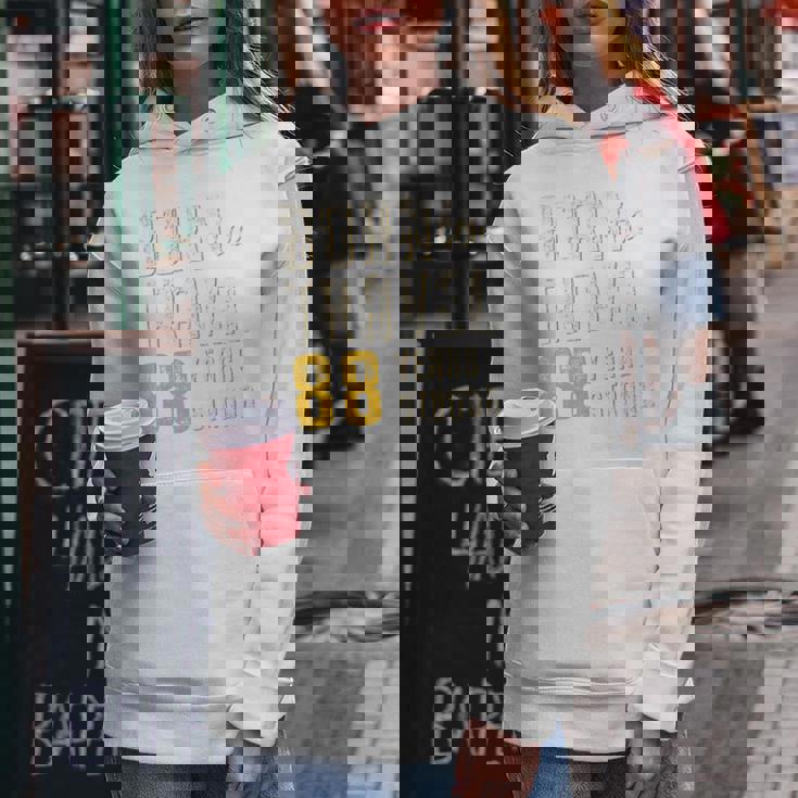 米寿祝い 旅行好き 父 母 男性 女性 88歳 レトロ おしゃれ 文字デザイン Born To Travel 長袖tシャツ レディースパーカー 面白い贈り物