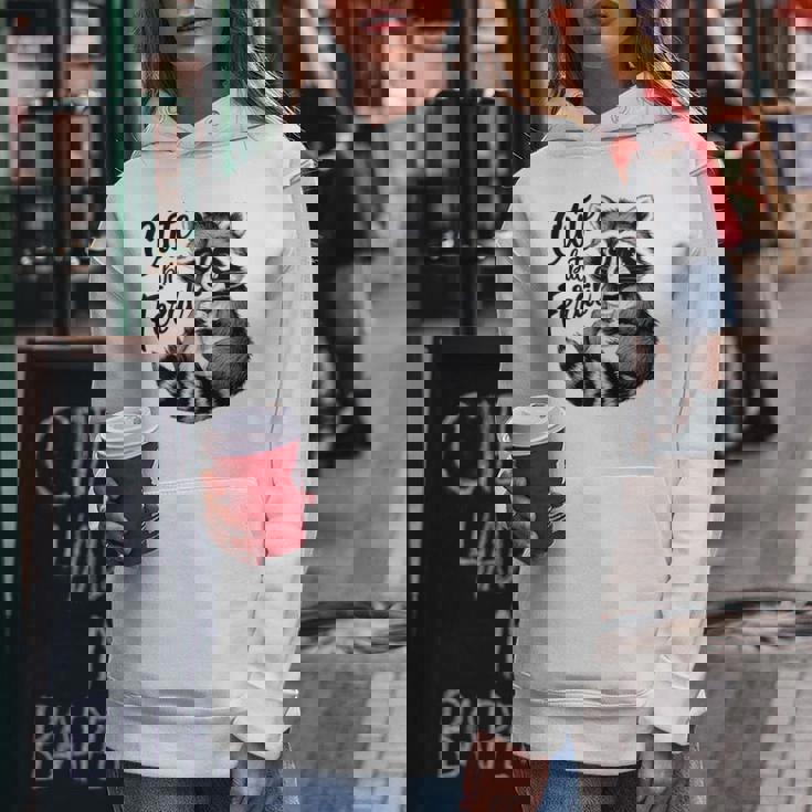 野生の女の子の夏の面白いミームかわいいけど野生のアライグマ休暇 レディースパーカー 面白い贈り物