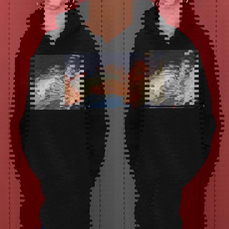 Girl On It 「ソファの上のセクシーなビキニモデル」 レディースパーカー