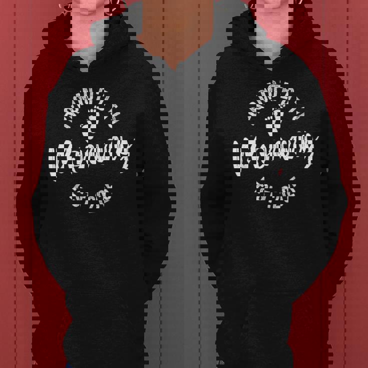 Promoted To Mommy 2025 レディースパーカー