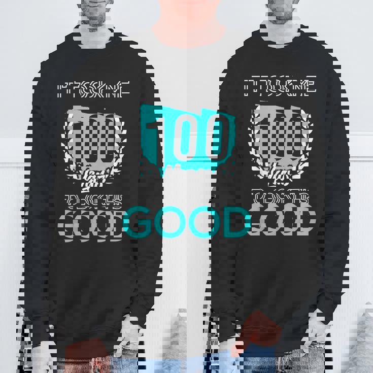 100年かけてここまで来た 面白い誕生日ユーモア スウェットシャツ 高齢者への贈り物