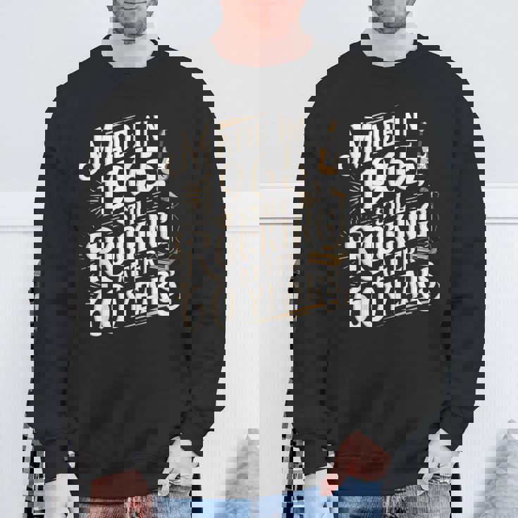 1965年製作。60年経っても揺れるレトロ。 スウェットシャツ 高齢者への贈り物