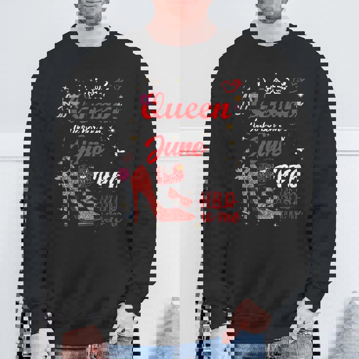 1976年6月 誕生日 この女王は1976年6月に生まれました スウェットシャツ 高齢者への贈り物