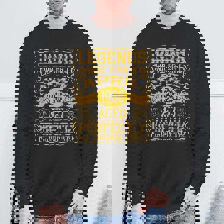 59歳の誕生日伝説は1966年4月に誕生しました。 スウェットシャツ 高齢者への贈り物