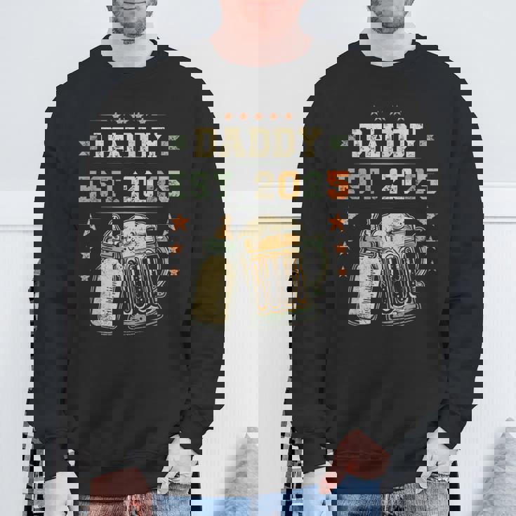 Daddy Est 2025 年のパパ 初めての父の日 新しい父親 若い父親 スウェットシャツ 高齢者への贈り物