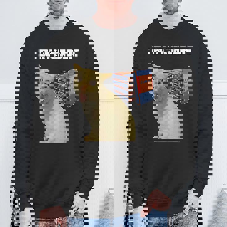 I Eat Cement Cursed Cat Weirdpecific Meme スウェットシャツ 高齢者への贈り物