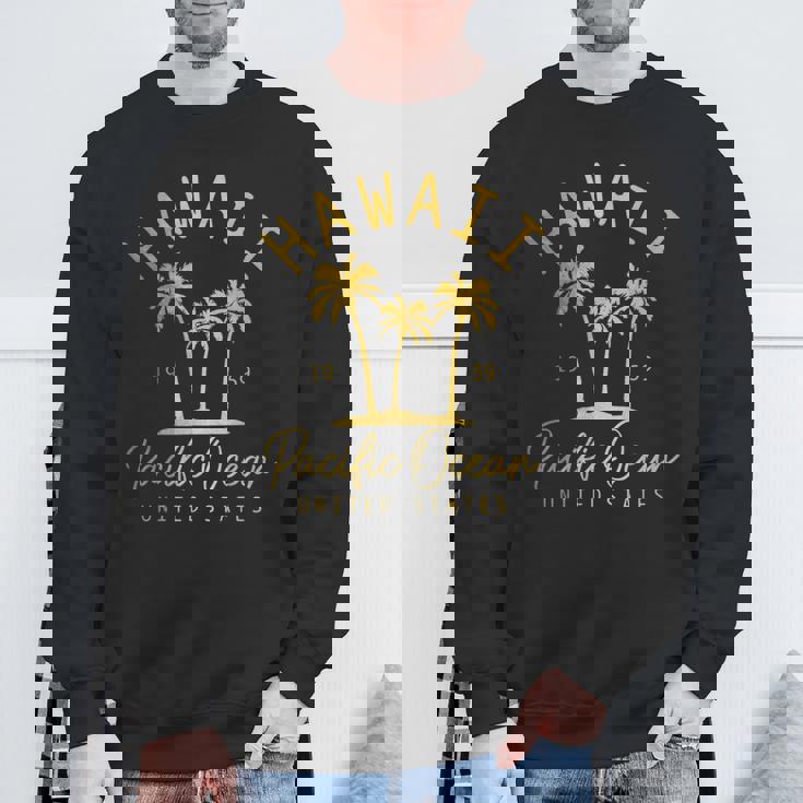 Hawaii Est 1959 ヤシの木 サーフ サーファー マウイ アロハ ハワイアン スウェットシャツ 高齢者への贈り物