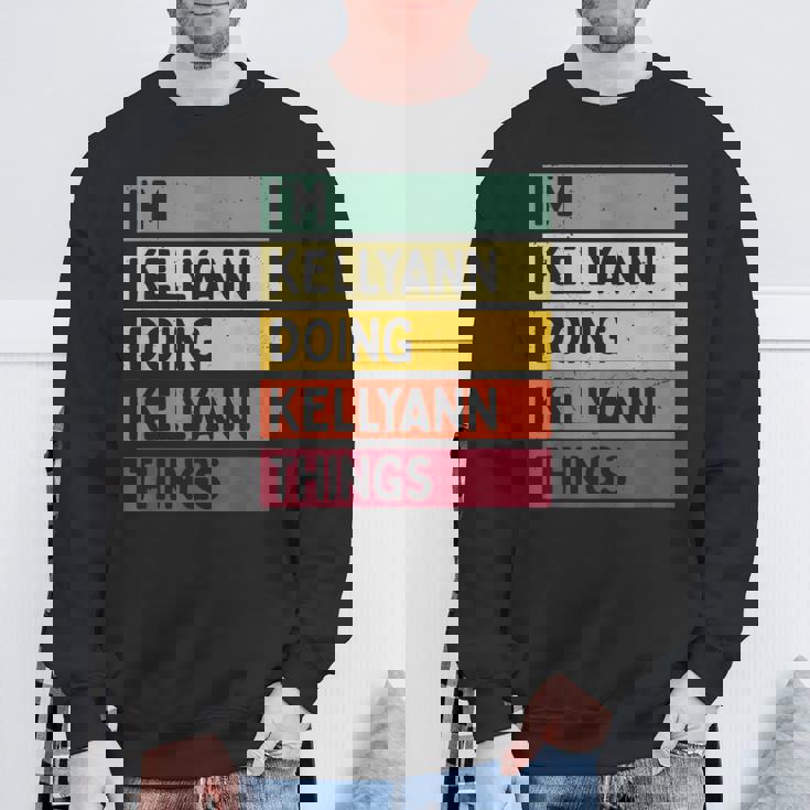 I'm Kellyann Doing Kellyann Things 面白い 名言 スウェットシャツ 高齢者への贈り物