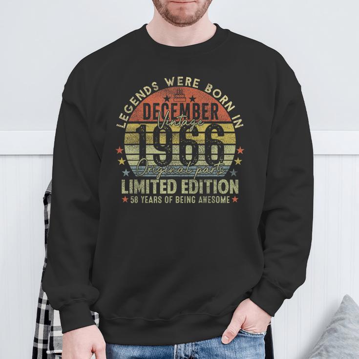Legendince December 1966Intage 58Th Birthday Est 1966 スウェットシャツ 高齢者への贈り物