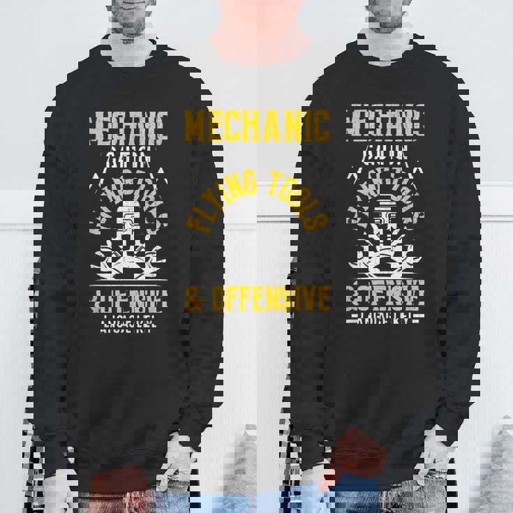 Mechanic Caution Flying Tools 自動車整備士 スウェットシャツ 高齢者への贈り物