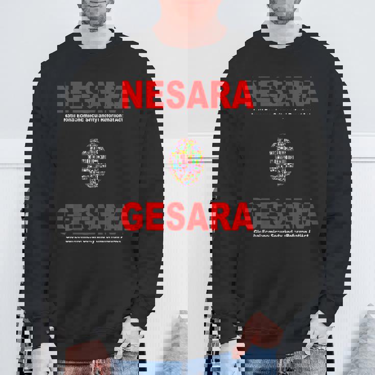 Nesara Gesara、赤い文字。 スウェットシャツ 高齢者への贈り物