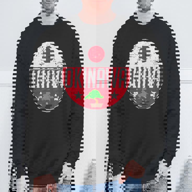 Okinawa Japanintage Flag Bonsai Tree Karateouvenir スウェットシャツ 高齢者への贈り物