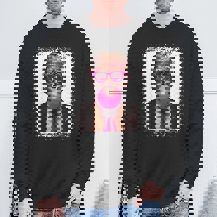Pro Trump Bubble Gum Pink Glasses Donald Trump スウェットシャツ 高齢者への贈り物