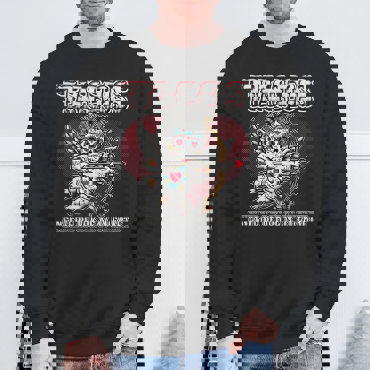 Taco Lovers バレンタインデー シュガースカル キューピッド メキシカンアート スウェットシャツ 高齢者への贈り物