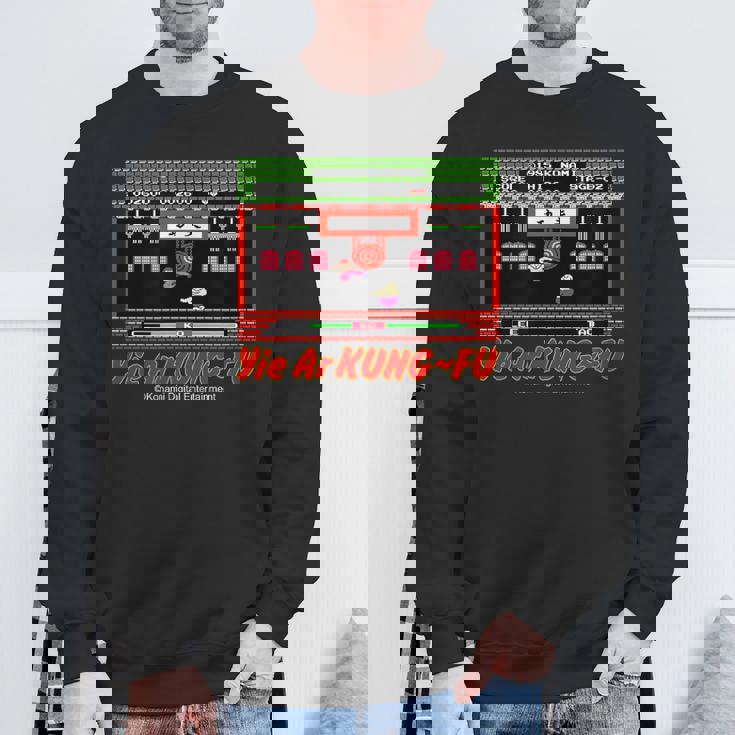 「イー・アル・カンフー」キック スウェットシャツ 高齢者への贈り物