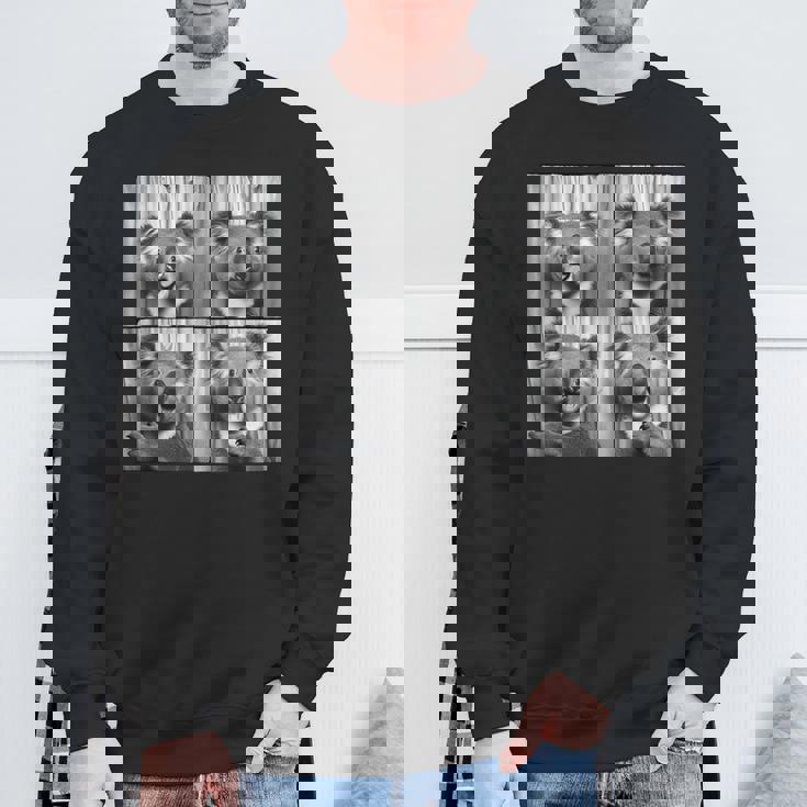 おもしろコアラ顔笑いコアラ動物写真かわいいコアラ スウェットシャツ 高齢者への贈り物