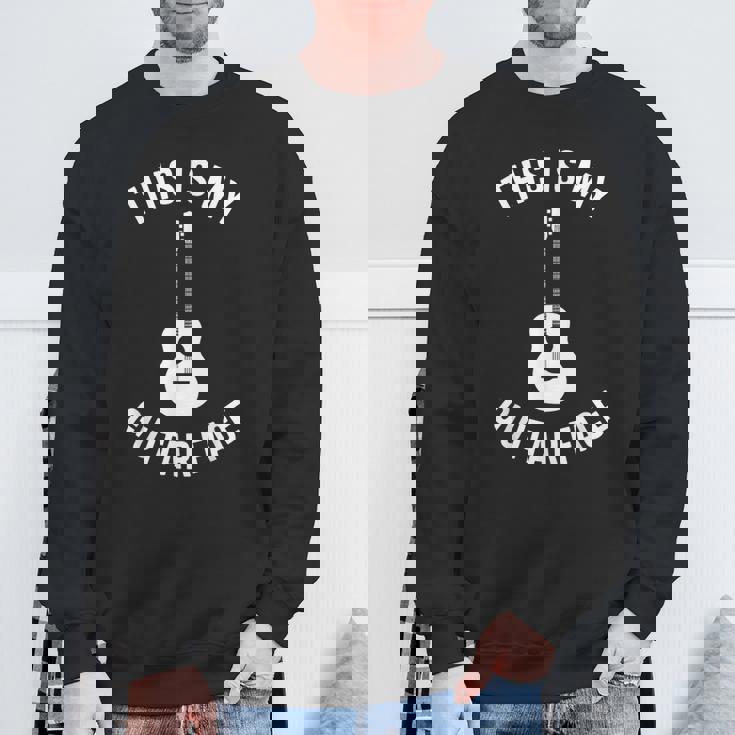 これは私のギターフェイスです ミュージシャン ギタリスト アコースティックギター スウェットシャツ 高齢者への贈り物