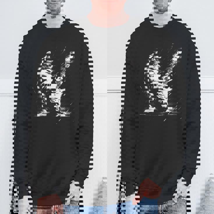 エレキギターで遊ぶ面白いギター猫 スウェットシャツ 高齢者への贈り物