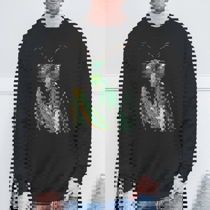 カマキリのサングラスをかぶったコスチュームファニーバグ昆虫 スウェットシャツ 高齢者への贈り物