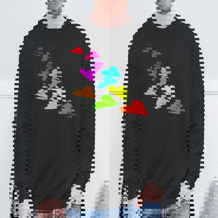 カラフルな紙飛行機デザイン 飛行機愛好家向け スウェットシャツ 高齢者への贈り物