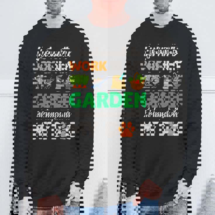 ガーデニング 犬 ペット好き 庭師 庭 ペット ギフト 植物 スウェットシャツ 高齢者への贈り物