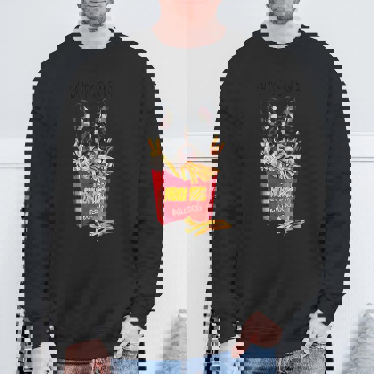 クールなフレンチブルドッグがフライドポテトを食べるグラフィッククールなデザイン。 スウェットシャツ 高齢者への贈り物