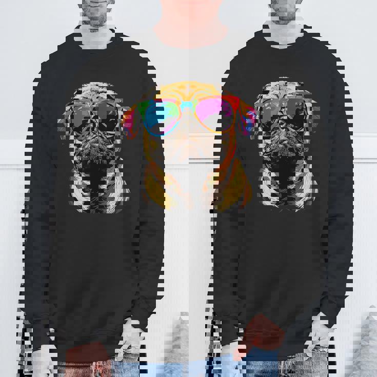 サングラスとパグベージュ犬愛カーリンかわいいパグ スウェットシャツ 高齢者への贈り物