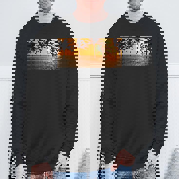 サンセット ビーチ ヤシの木 クール 海 サーフィン スウェットシャツ 高齢者への贈り物