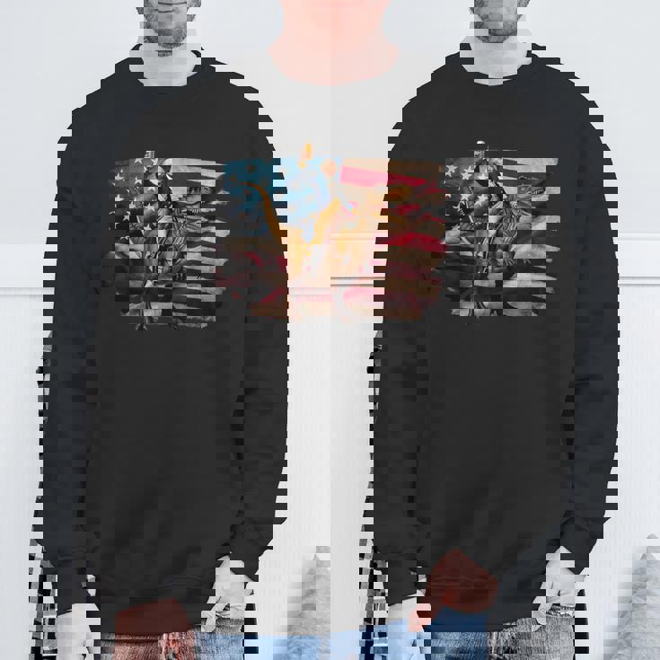 ジョージ・ワシントン ライディング A ダイナソー 面白い 4Th Of July デザイン スウェットシャツ 高齢者への贈り物