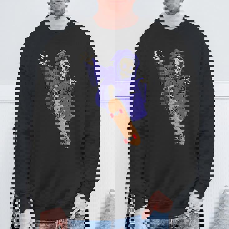 スケボーに乗る骸骨 スケーター ハロウィン スウェットシャツ 高齢者への贈り物