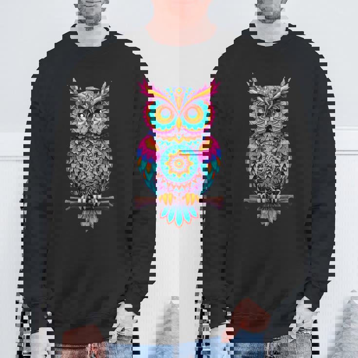 ストリートアートファンのためのストリートアートフクロウ、アーティストスプレー。 スウェットシャツ 高齢者への贈り物