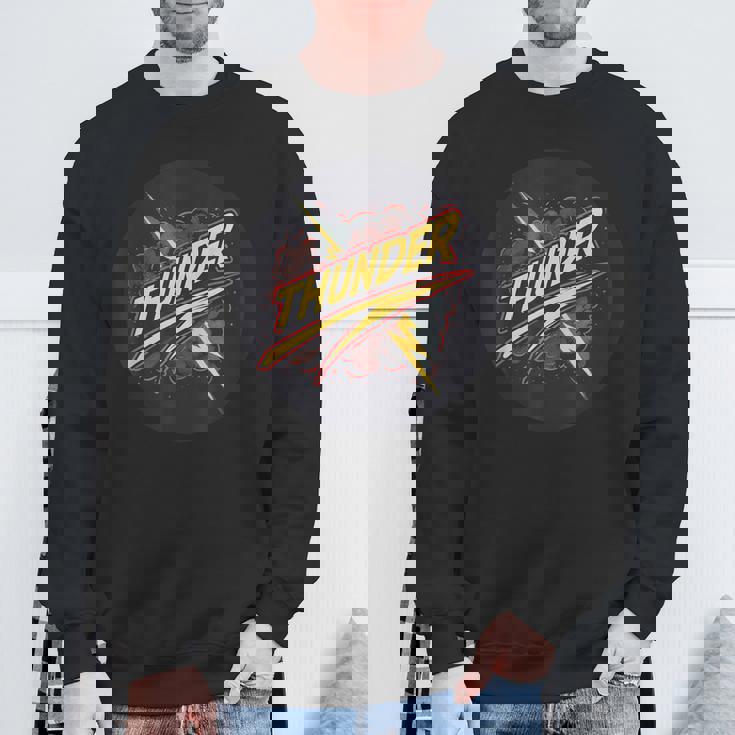 ストームファンのためのクールなサンダーステートメント衣装。 スウェットシャツ 高齢者への贈り物