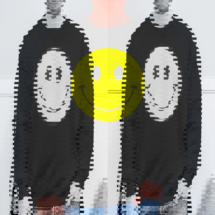 スマイル フェイス 笑顔（ベーシック）【スマイリー】ニコニコ 絵文字 黄色 ポップ かわいい イラスト スウェットシャツ 高齢者への贈り物