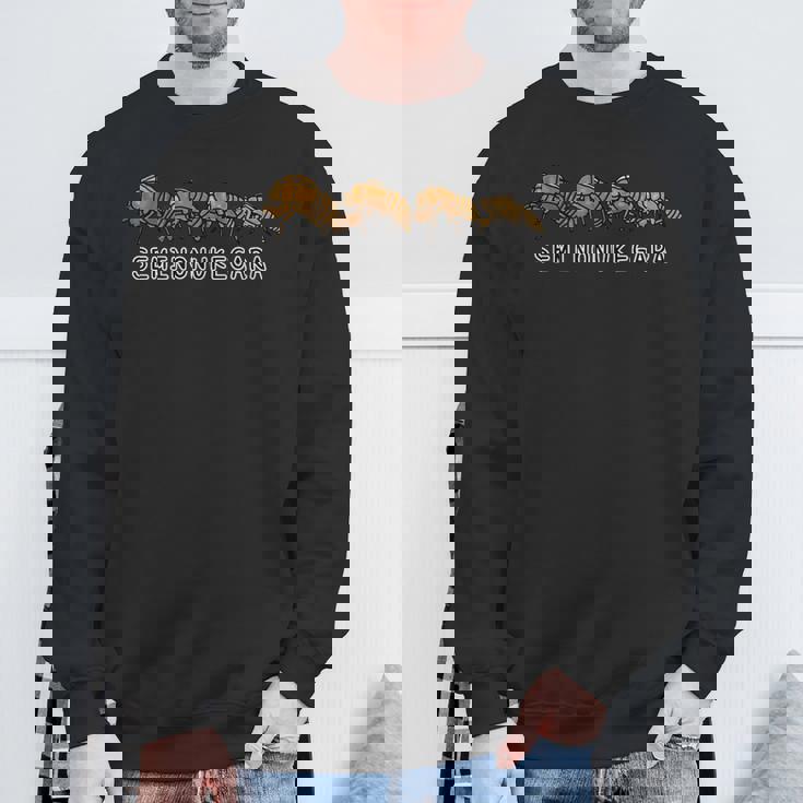 セミの抜け殻 スウェットシャツ 高齢者への贈り物